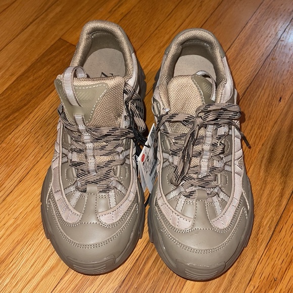 NWT! Zara hiking trainers / size 7.5 - Picture 2 of 5